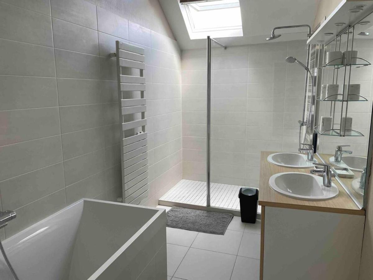 Logement Centre Ville 1 A 4 Chambres Alencon Bagian luar foto